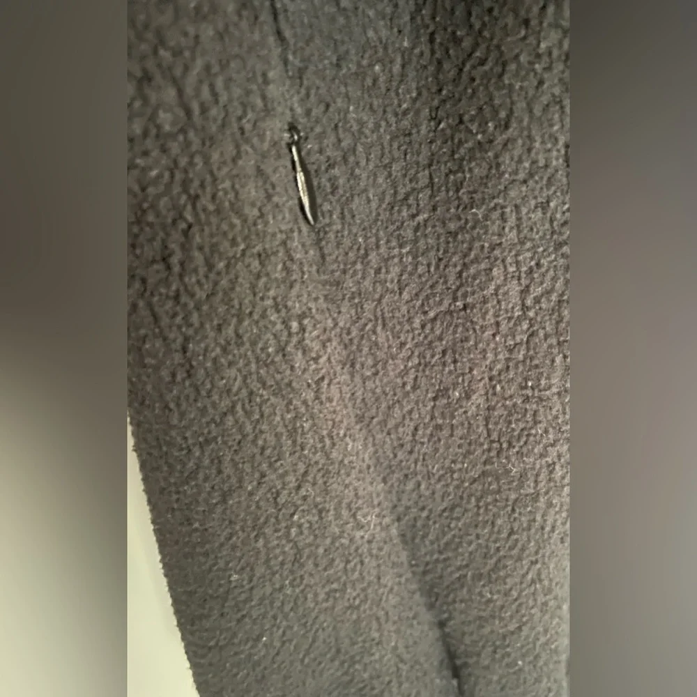 Alo Black Triumph Fleece Hoodie with Hidden Pockets - Size L - Picture 4 of 4